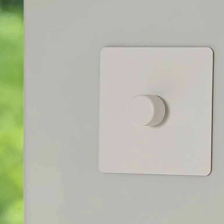 1 gang white steel zigbee dimmer