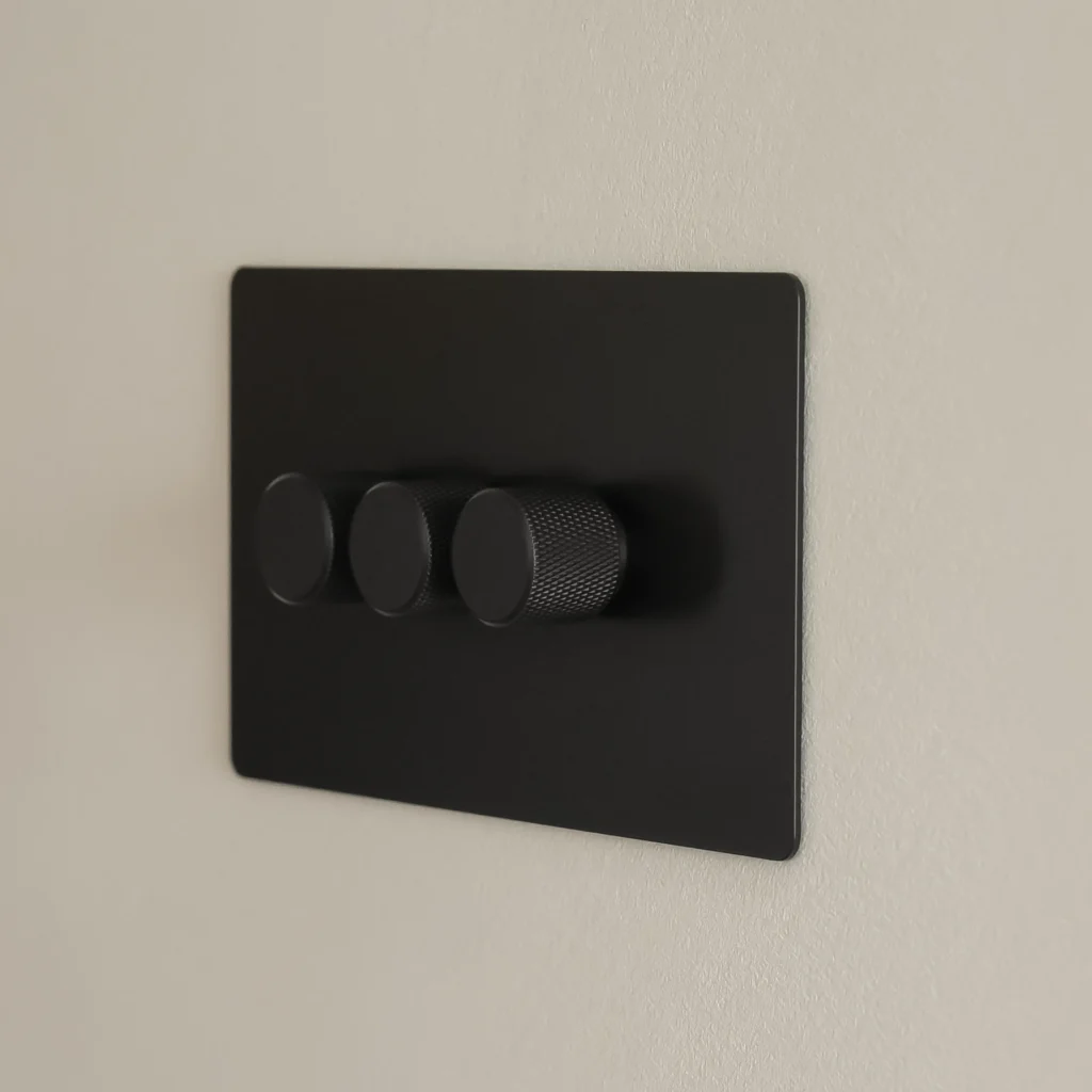 black 3 gang dimmer switch, 250W